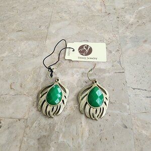 Stony Drop Leaf Motif Fashion Earrings